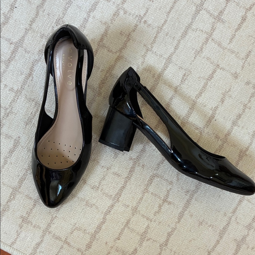 EUC Easy Spirit Evolve Rise Black 7 Wide Pumps